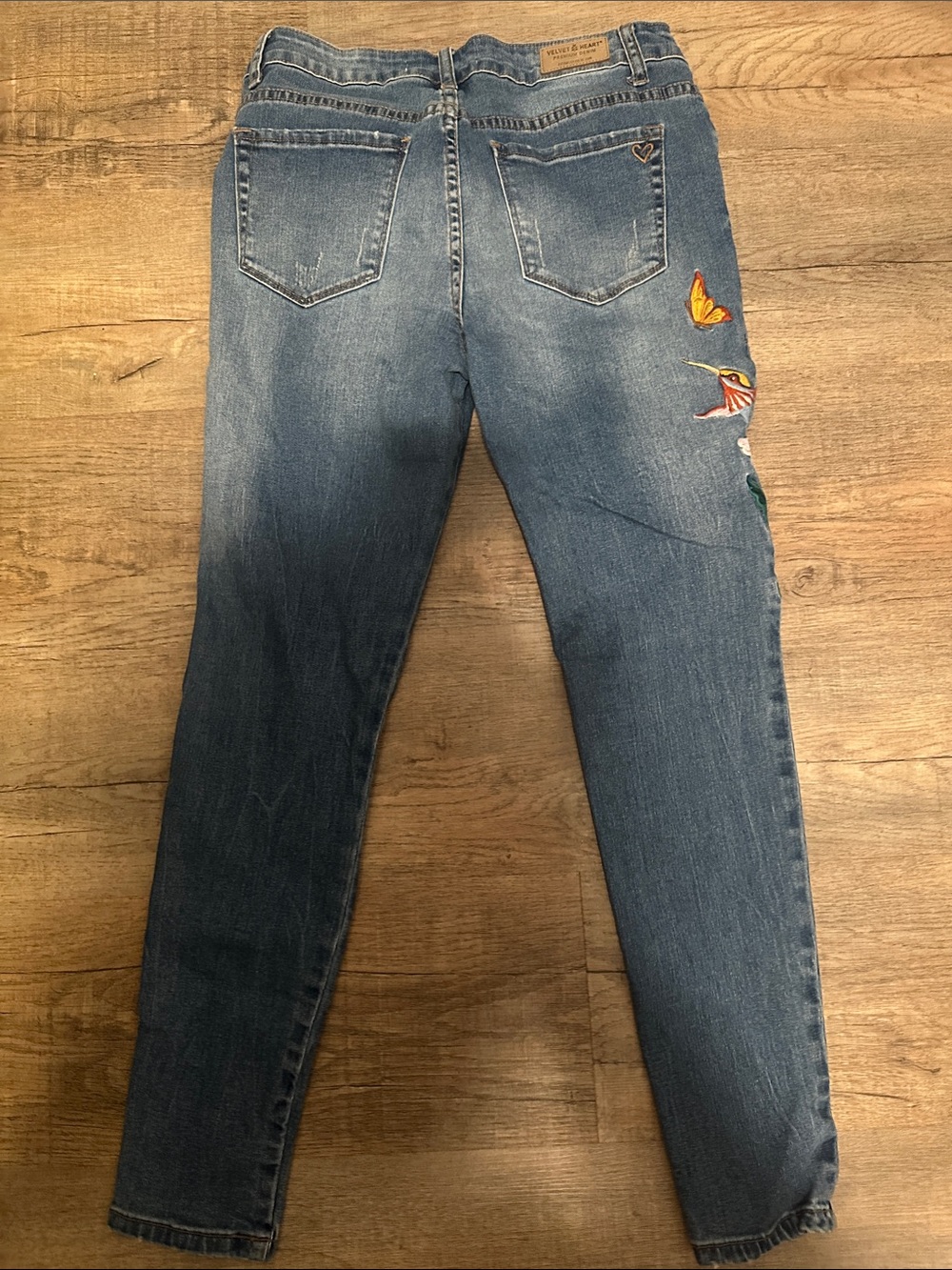 Velvet Heart Blue Embroidered Hummingbird Skinny Jeans - Picture 4 of 11